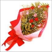 Ankara Ayaş çiçek gönder firmamızdan görsel ürün karışık renkli güller buketi