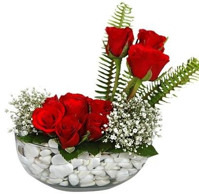 Ankara Ayaş Etimesgut Çiçekçi firma ürünümüz Cam içinde 11 gül Ankara çiçek gönder firması şahane ürünümüz