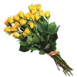 Ankara Ayaş de farklı bir çiçek firması ürünü  11 adet sarı güllerden buket çiçeği