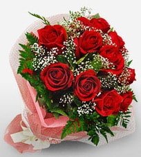 12 adet kırmızı güllerden kaliteli gül Ankara çiçek siparişi vermek